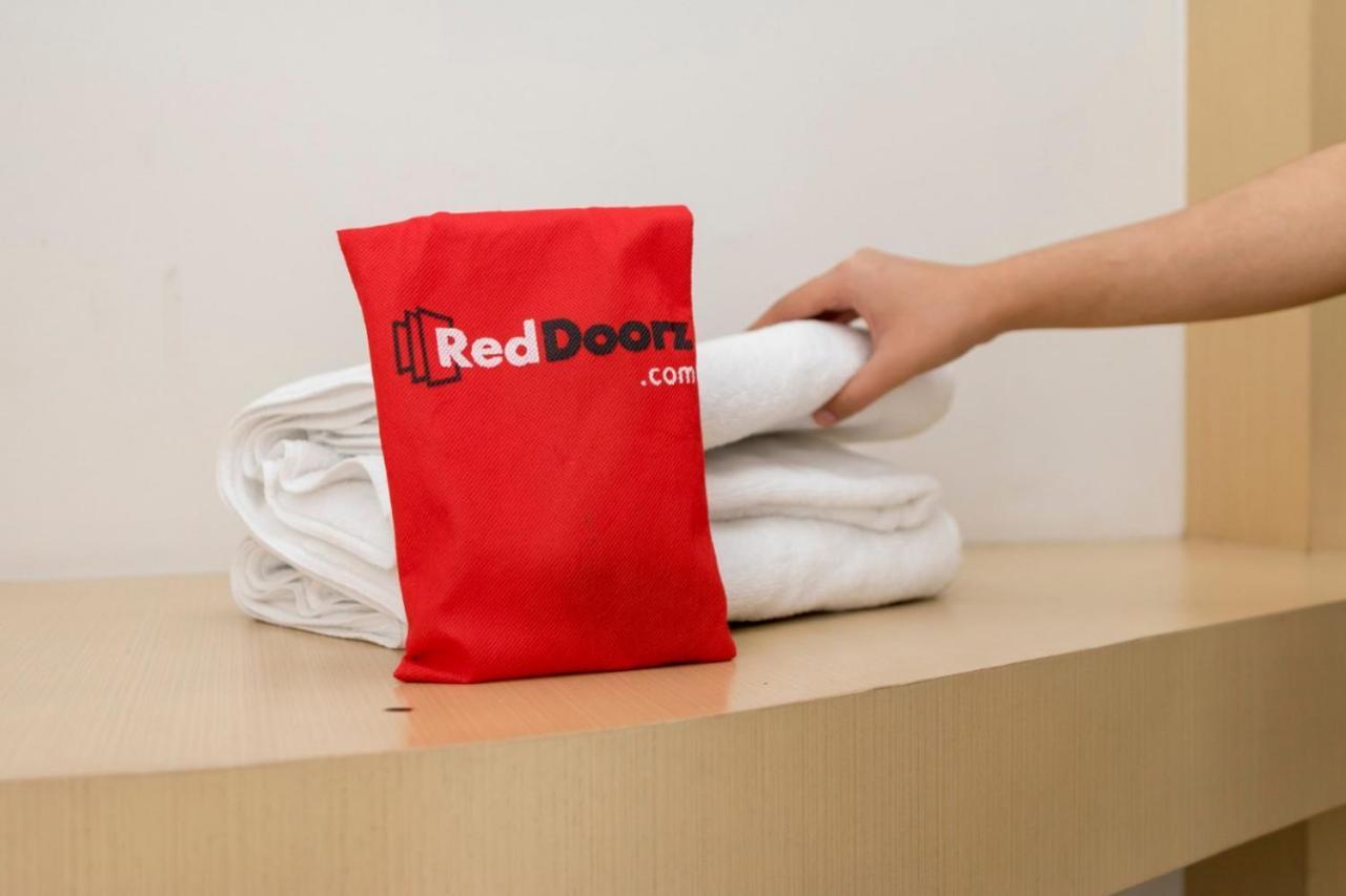 Reddoorz @ Taman Royal Tangerang Ξενοδοχείο Εξωτερικό φωτογραφία