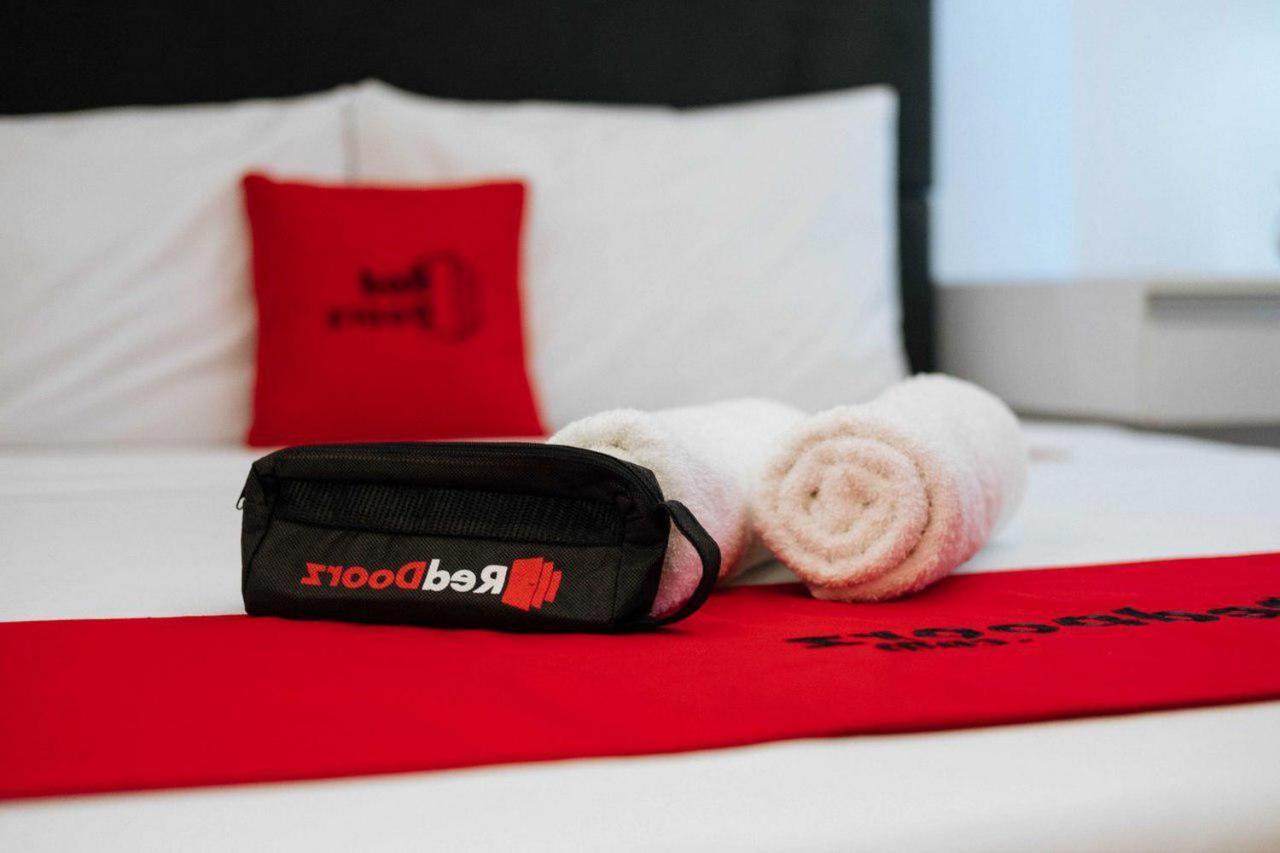 Reddoorz @ Taman Royal Tangerang Ξενοδοχείο Εξωτερικό φωτογραφία